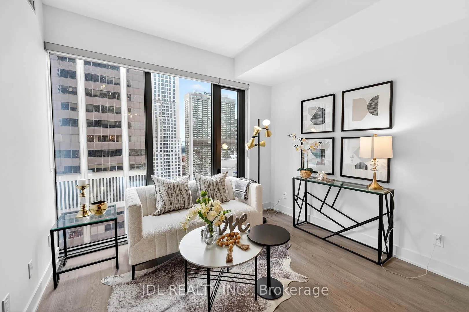 Photo 10 of Unit 2804, 8 Cumberland Street, Toronto, The Annex — HOMEH