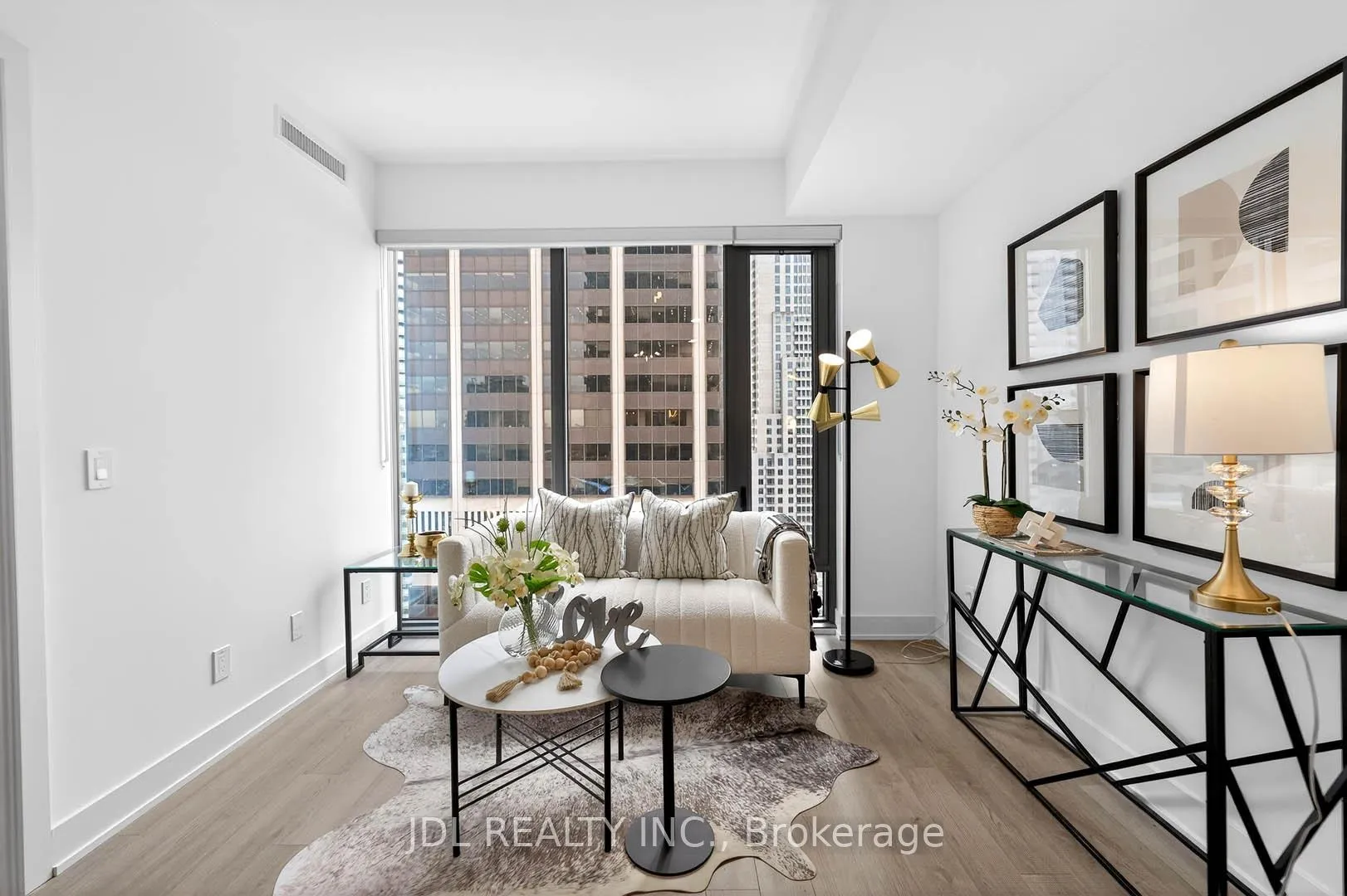 Photo 12 of Unit 2804, 8 Cumberland Street, Toronto, The Annex — HOMEH
