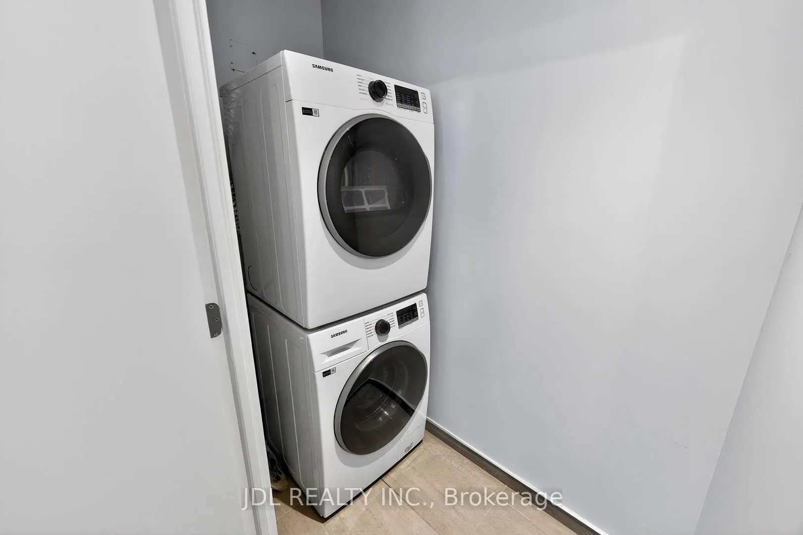 Photo 29 of Unit 2804, 8 Cumberland Street, Toronto, The Annex — HOMEH