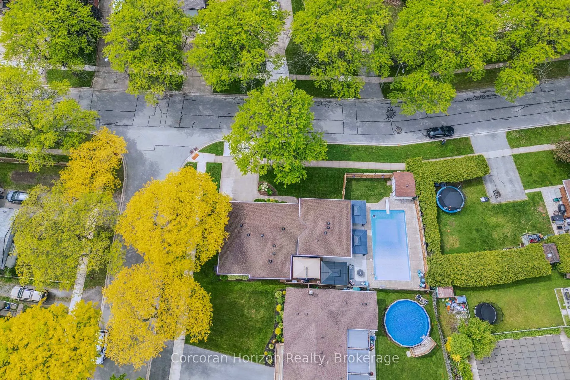 Photo 5 of 6845 Wilinger Street, Niagara Falls, Stamford — HOMEH