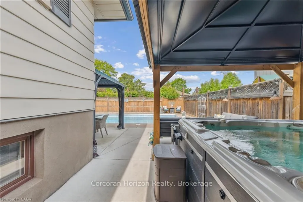 Photo 8 of 6845 Wilinger Street, Niagara Falls, Stamford — HOMEH