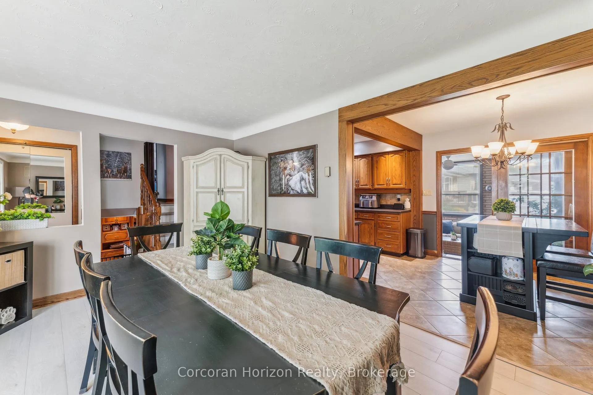 Photo 13 of 6845 Wilinger Street, Niagara Falls, Stamford — HOMEH