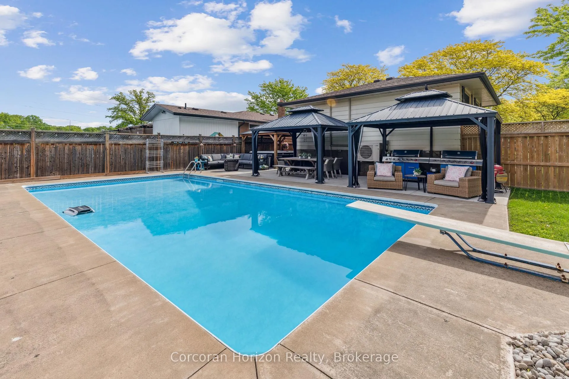 Photo 42 of 6845 Wilinger Street, Niagara Falls, Stamford — HOMEH