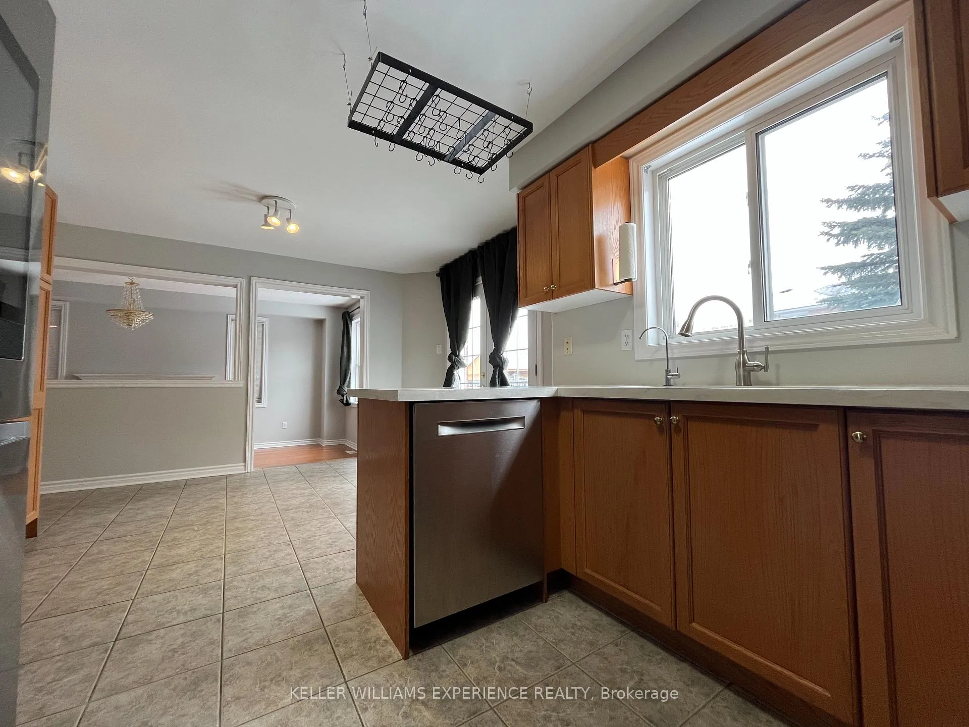 Photo 9 of 59 Birchwood Drive, Barrie, East Bayfield — HOMEH