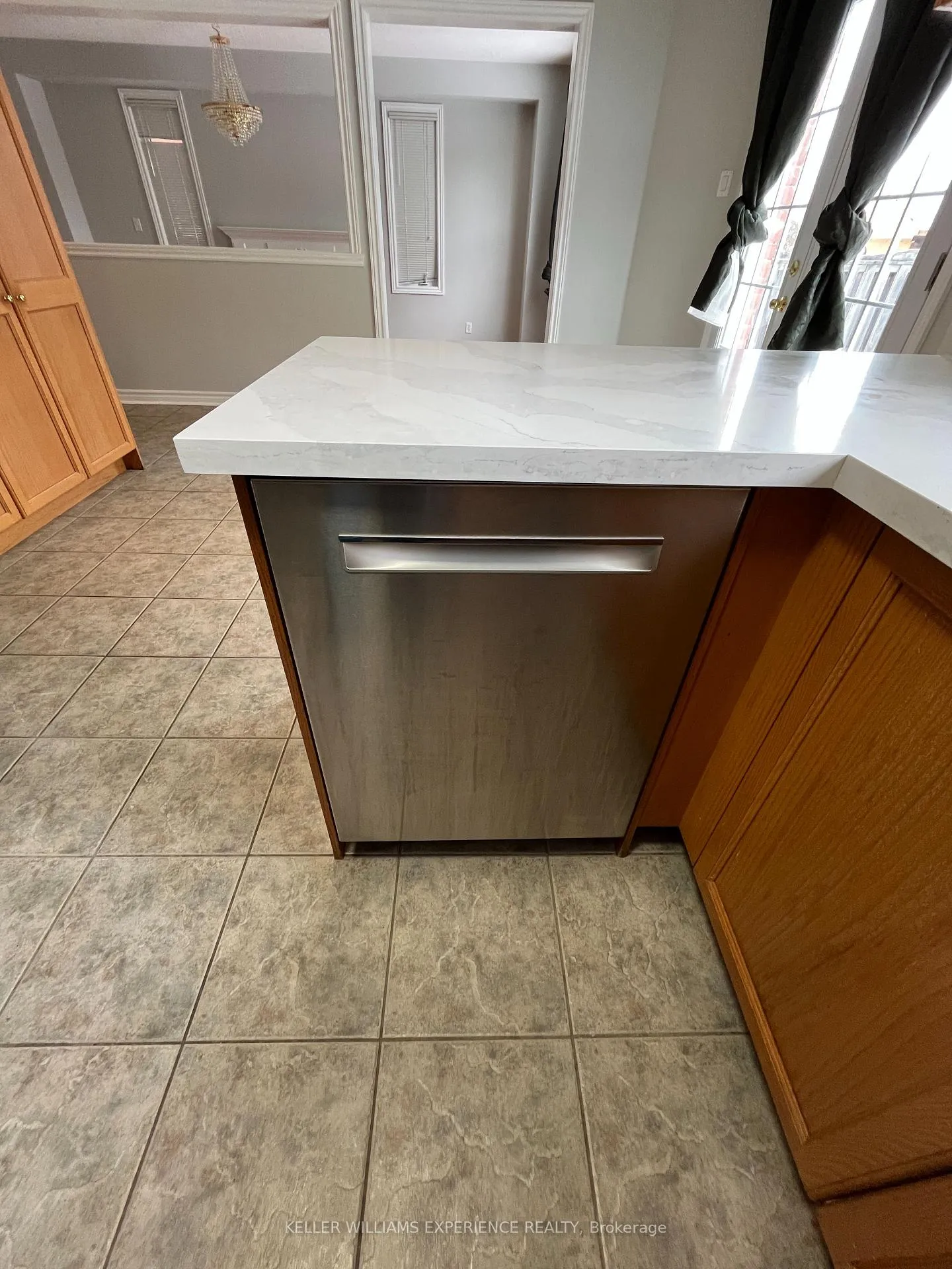 Photo 12 of 59 Birchwood Drive, Barrie, East Bayfield — HOMEH