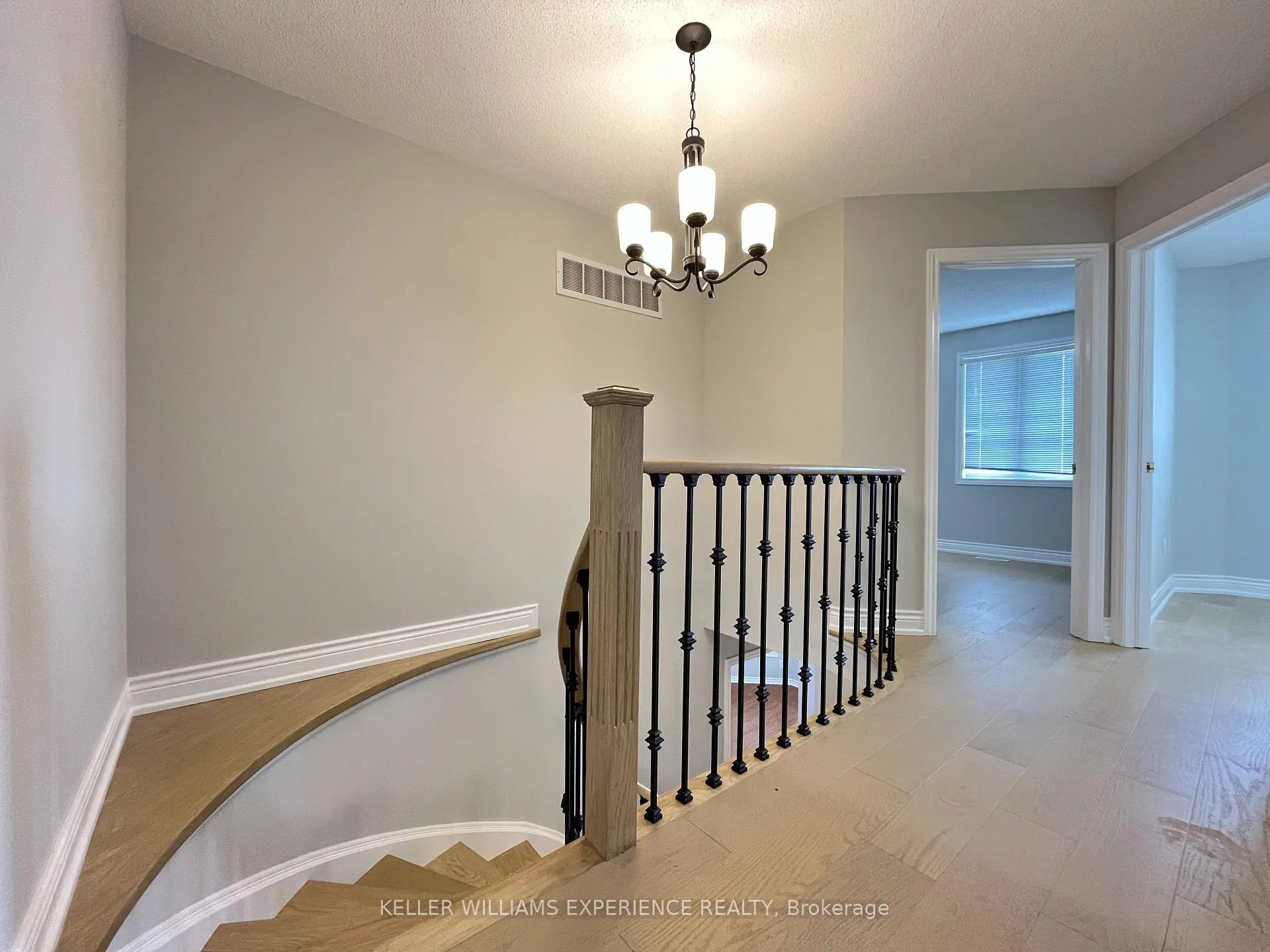 Photo 22 of 59 Birchwood Drive, Barrie, East Bayfield — HOMEH