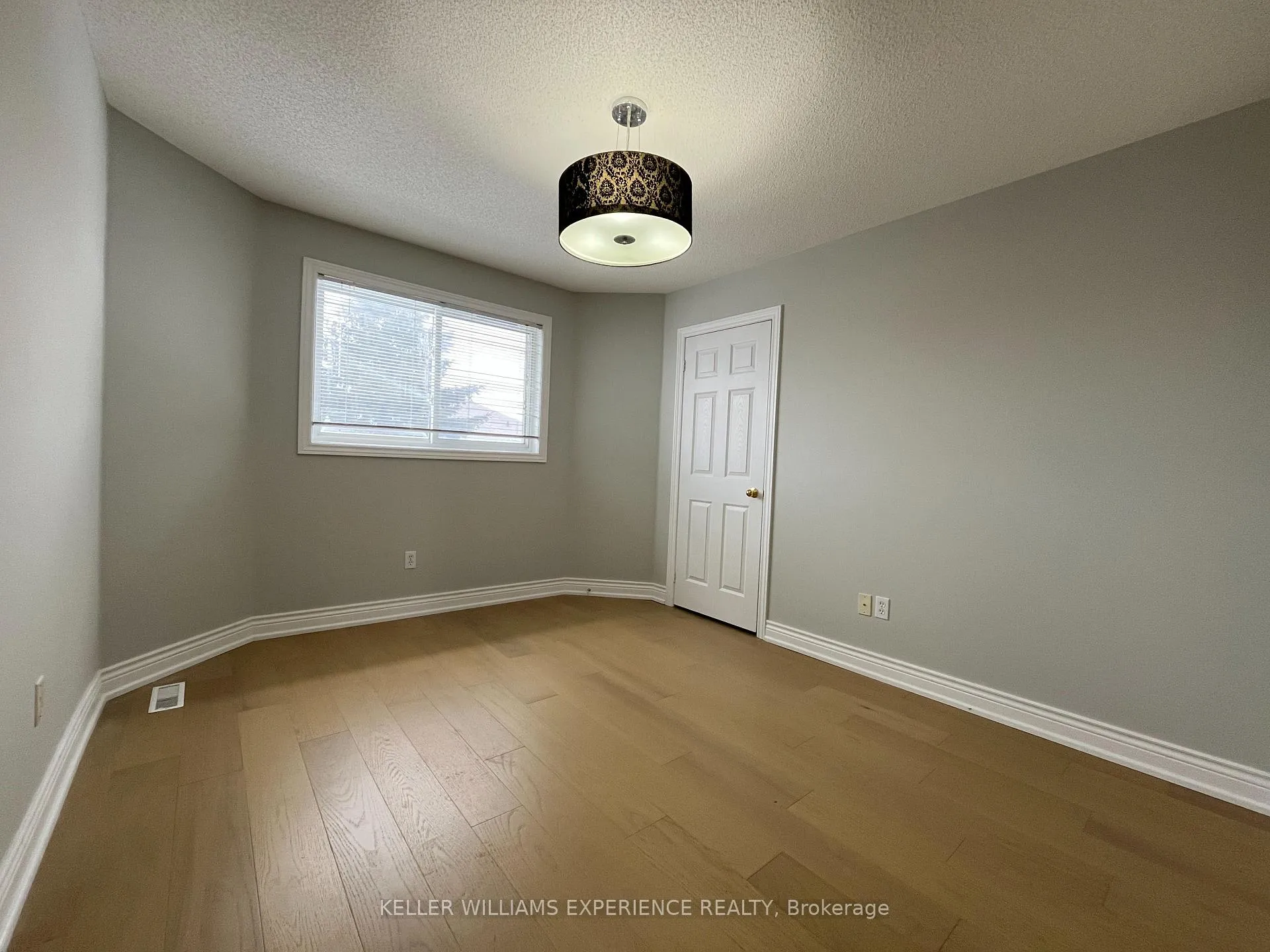 Photo 24 of 59 Birchwood Drive, Barrie, East Bayfield — HOMEH