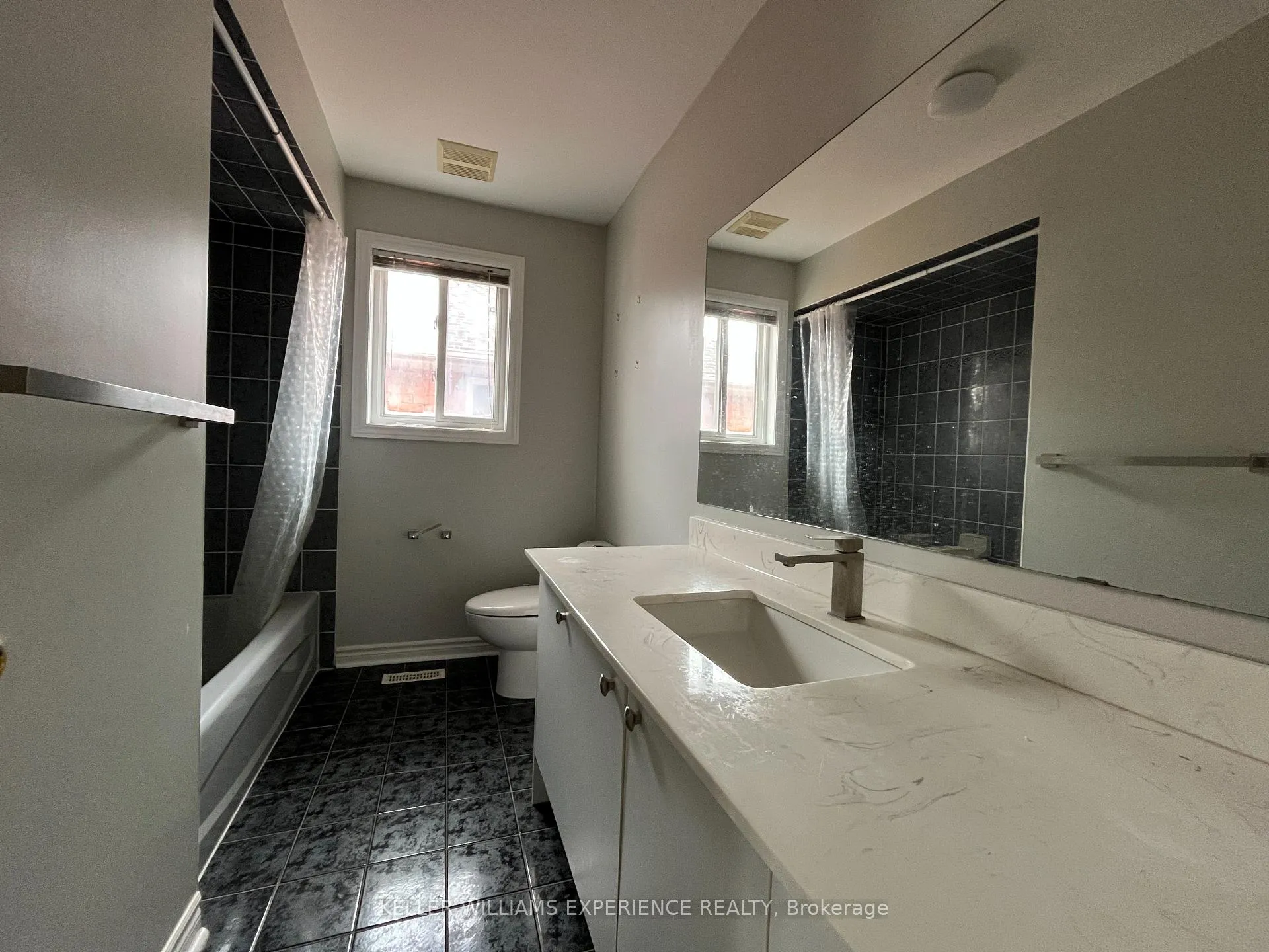 Photo 30 of 59 Birchwood Drive, Barrie, East Bayfield — HOMEH