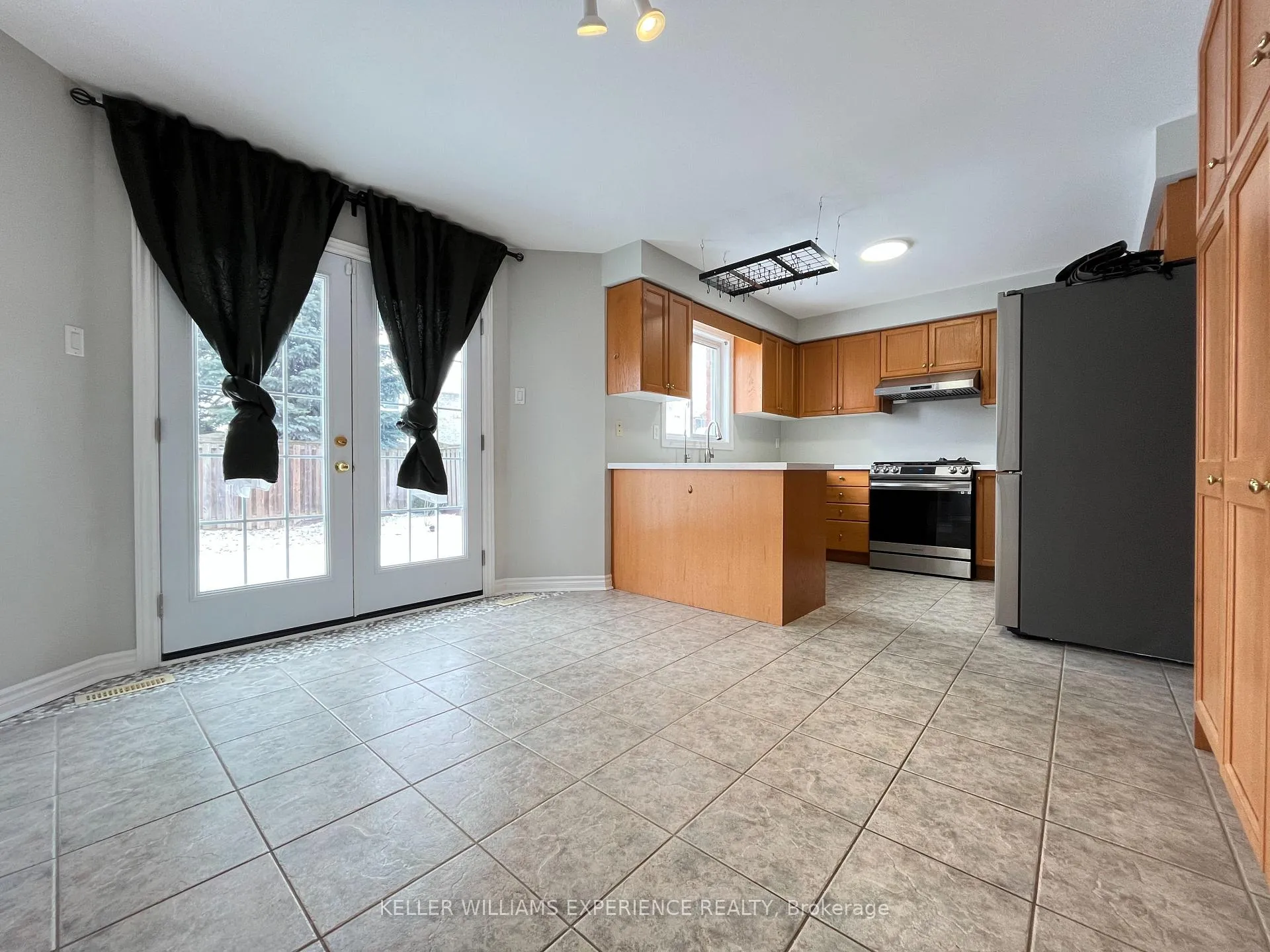 Photo 31 of 59 Birchwood Drive, Barrie, East Bayfield — HOMEH