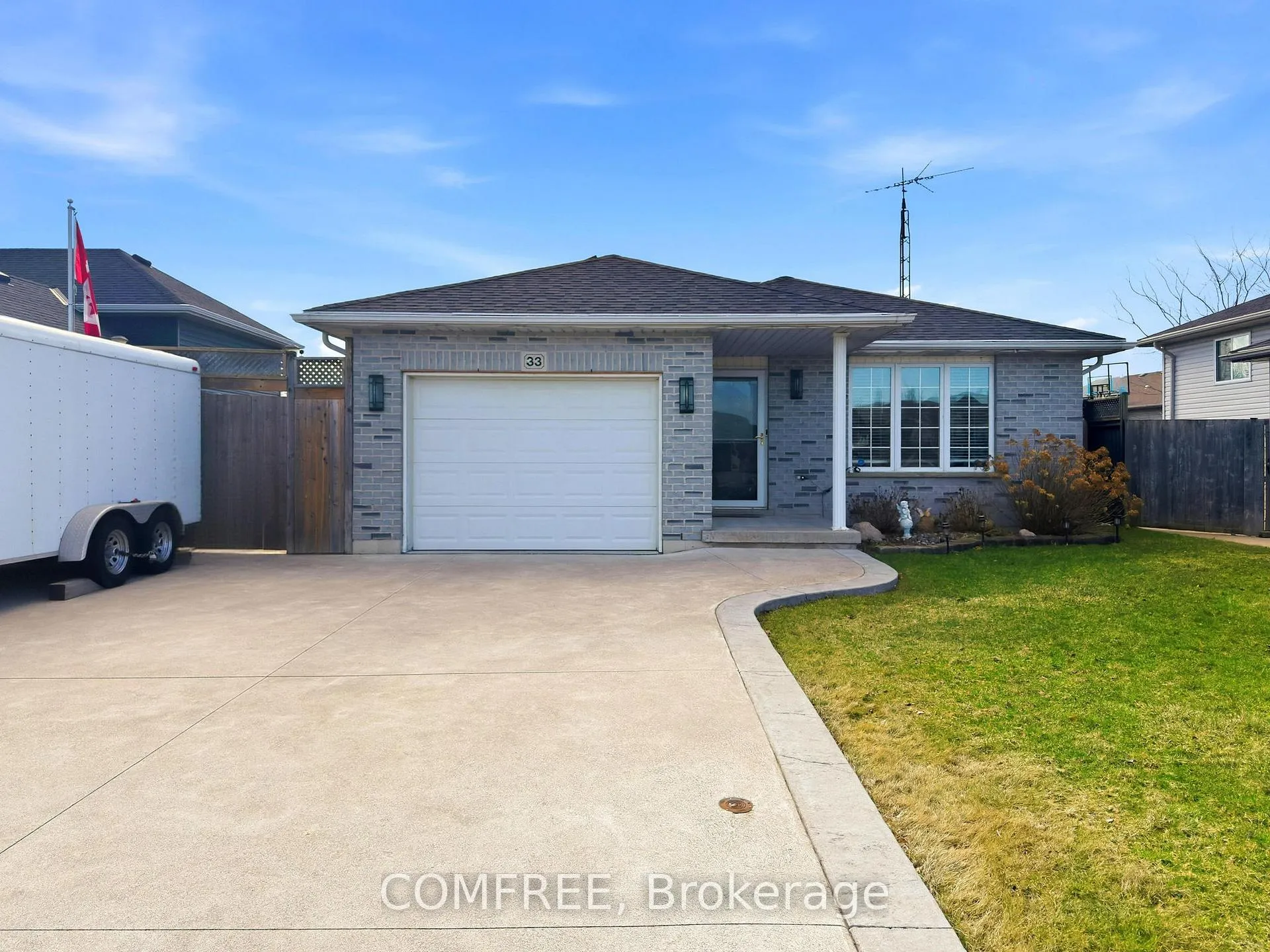 Photo 1 of 33 Regal Drive, Chatham-Kent, Tilbury — HOMEH