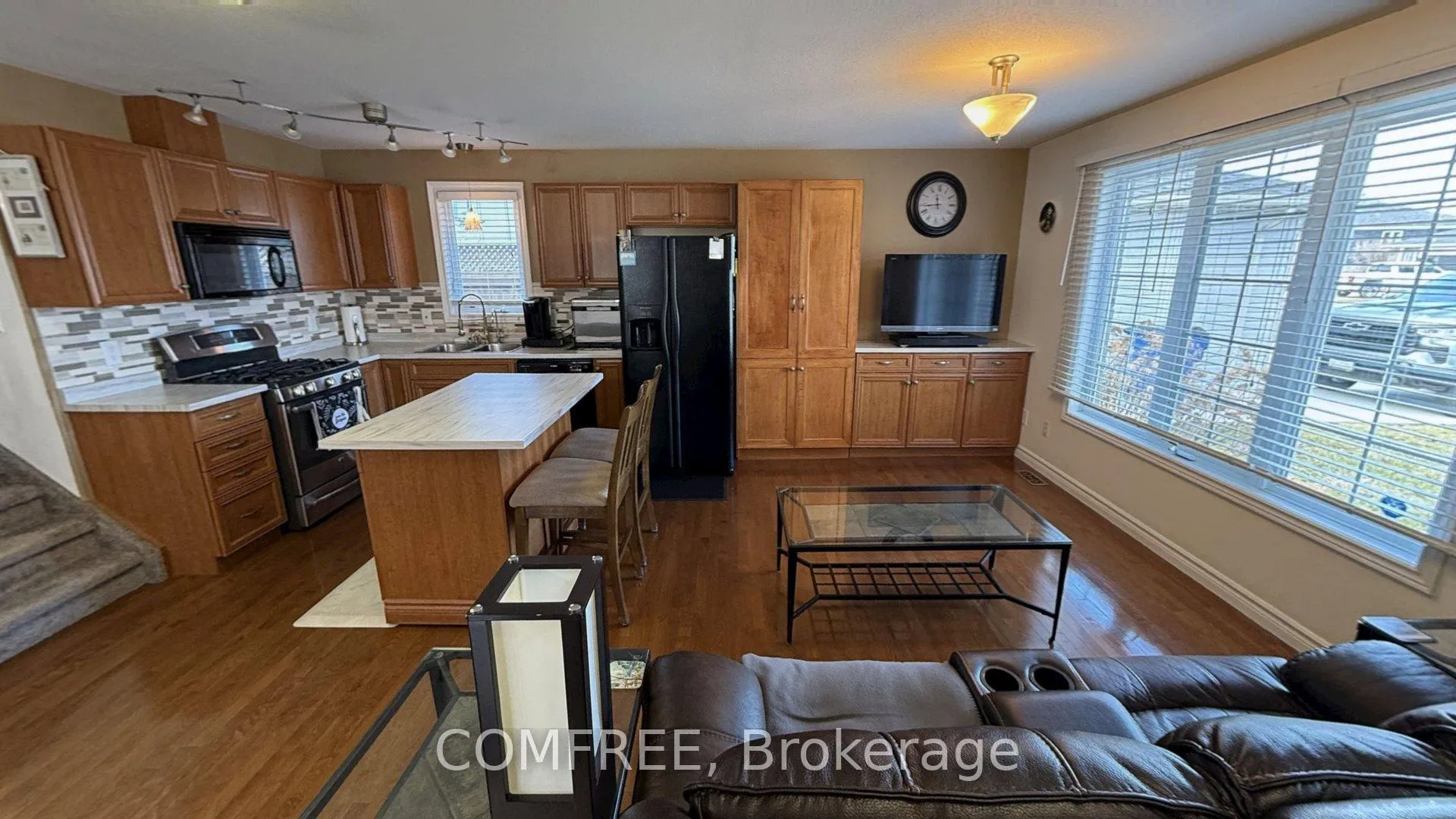Photo 6 of 33 Regal Drive, Chatham-Kent, Tilbury — HOMEH