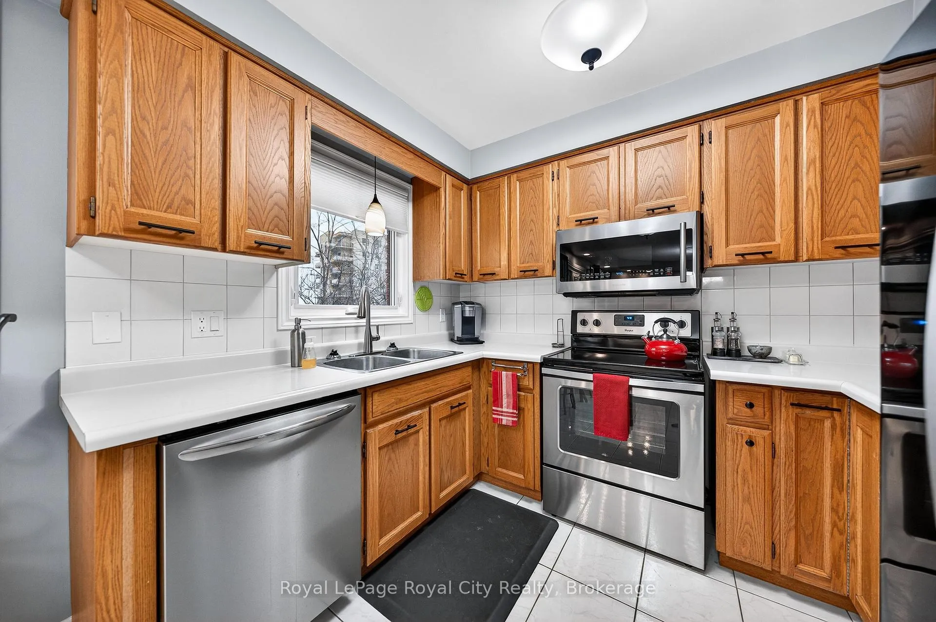 Photo 8 of 361 Stephanie Drive, Guelph, Willow West/Sugarbush/West Acres — HOMEH