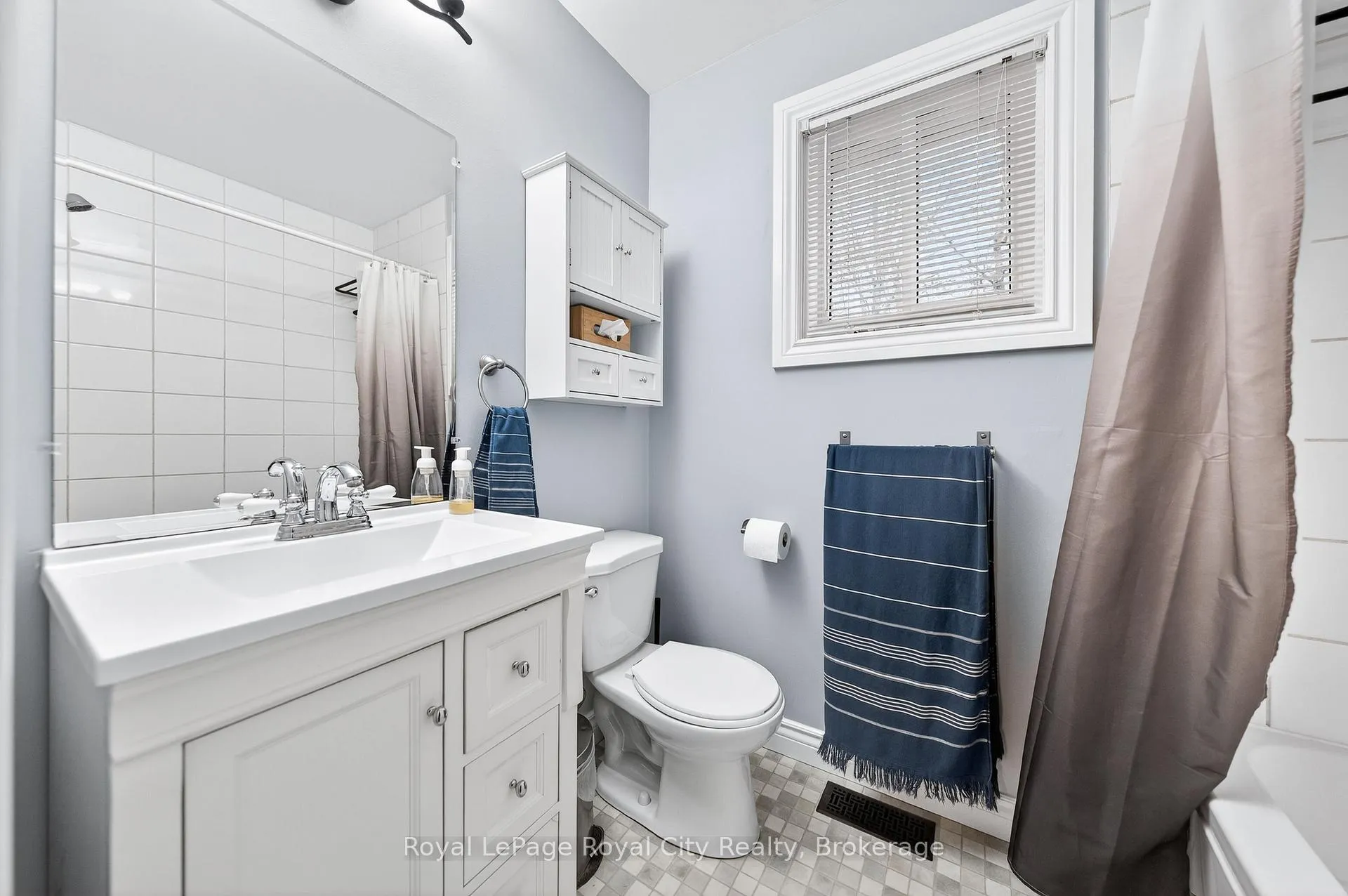 Photo 17 of 361 Stephanie Drive, Guelph, Willow West/Sugarbush/West Acres — HOMEH