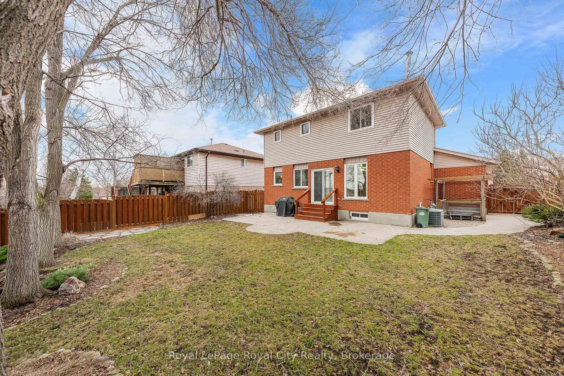 Photo 29 of 361 Stephanie Drive, Guelph, Willow West/Sugarbush/West Acres — HOMEH