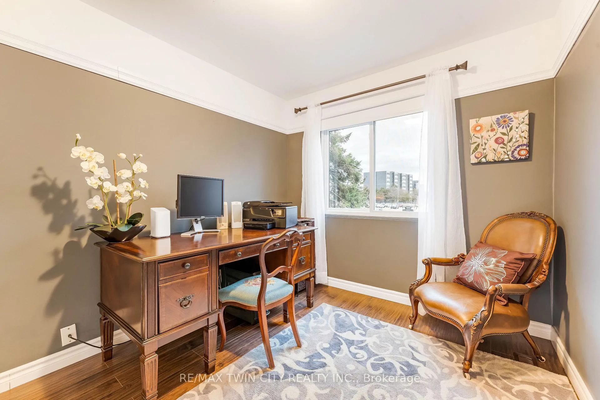 Photo 8 of 86 Overlea Drive, Kitchener — HOMEH