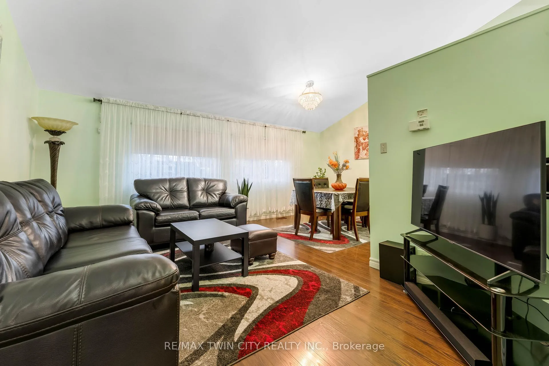 Photo 14 of 86 Overlea Drive, Kitchener — HOMEH