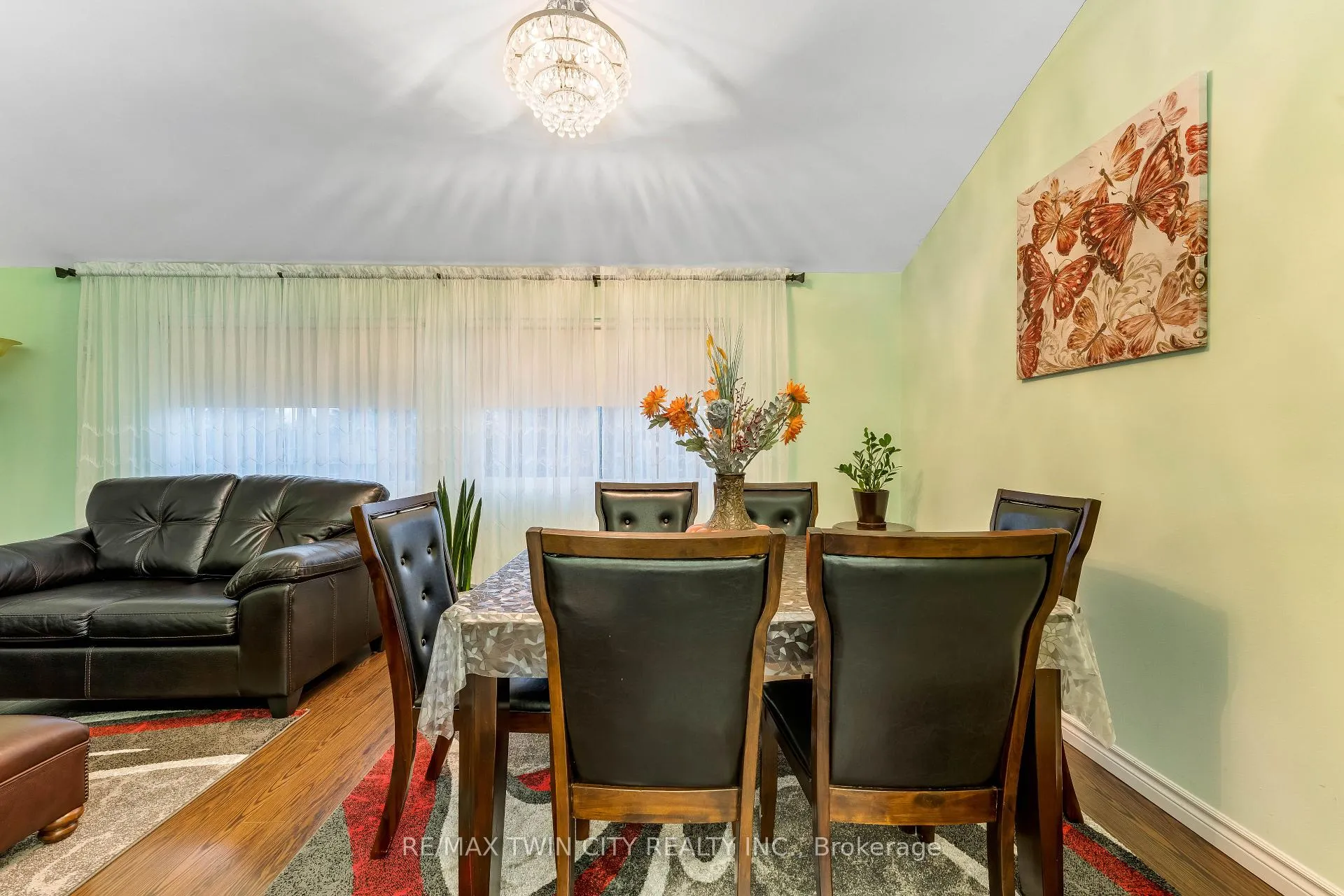 Photo 18 of 86 Overlea Drive, Kitchener — HOMEH