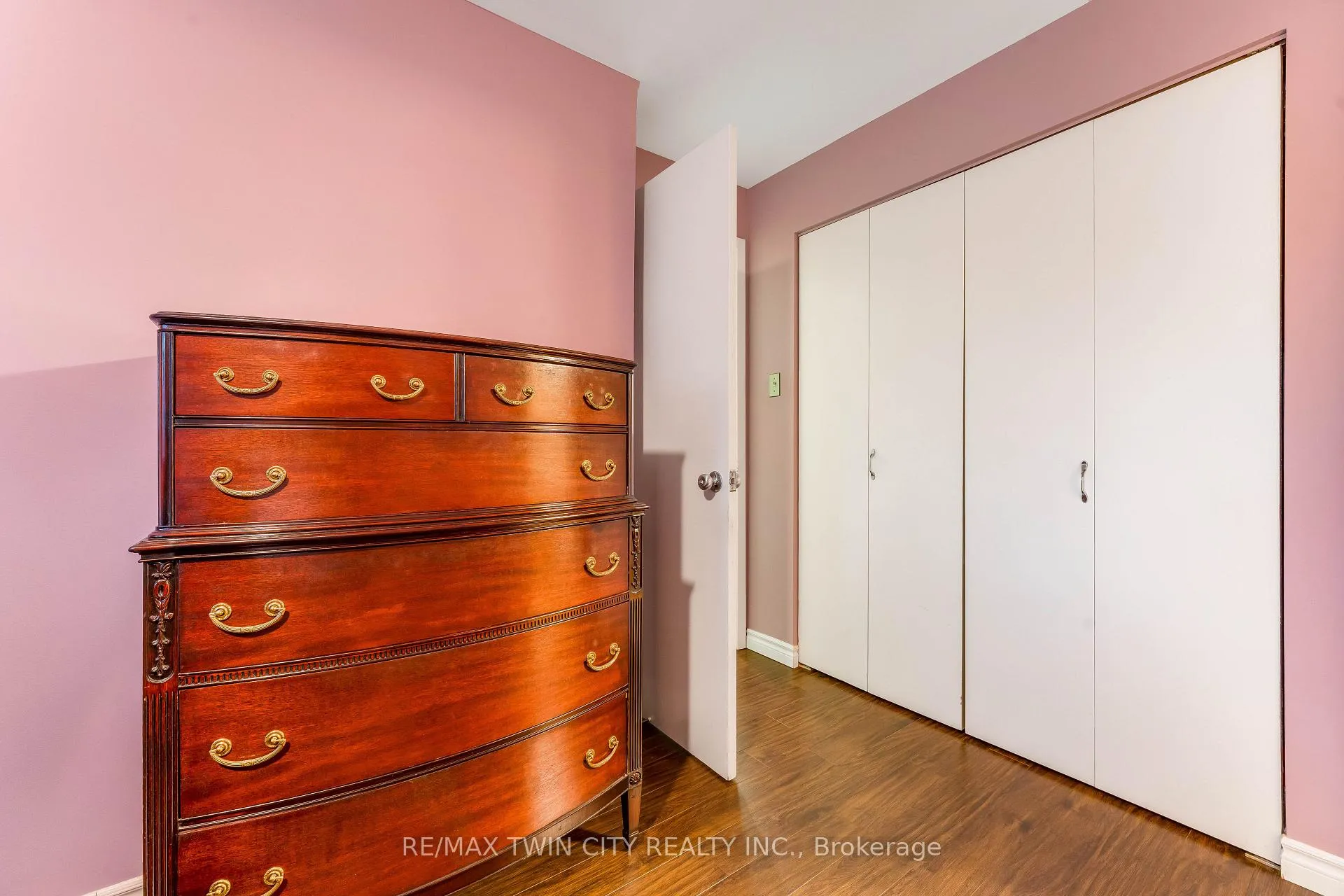 Photo 30 of 86 Overlea Drive, Kitchener — HOMEH