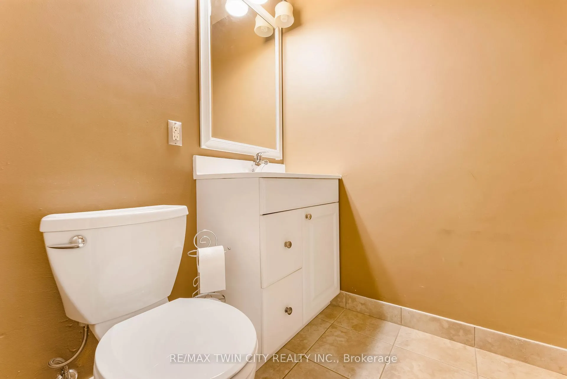 Photo 31 of 86 Overlea Drive, Kitchener — HOMEH