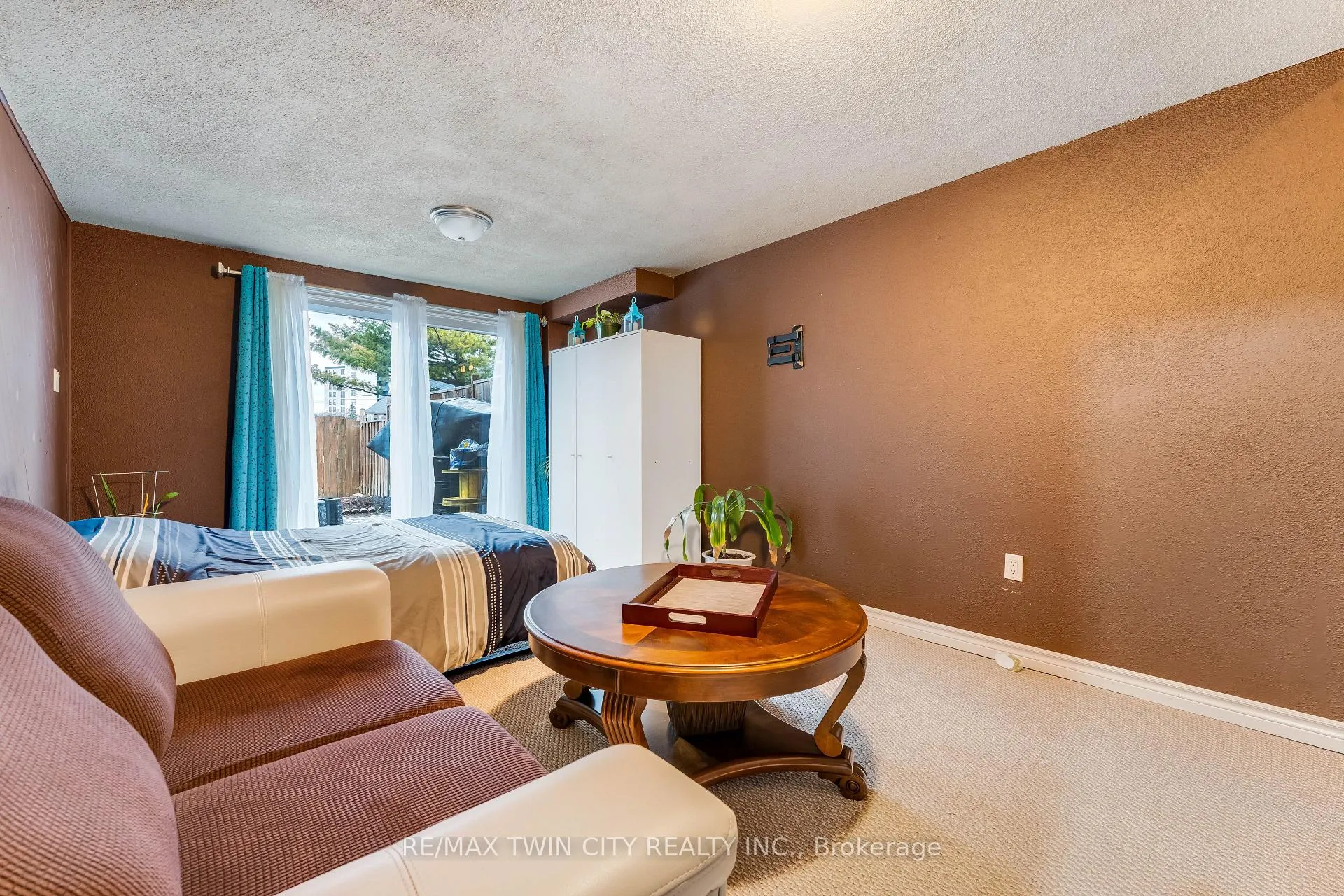 Photo 37 of 86 Overlea Drive, Kitchener — HOMEH