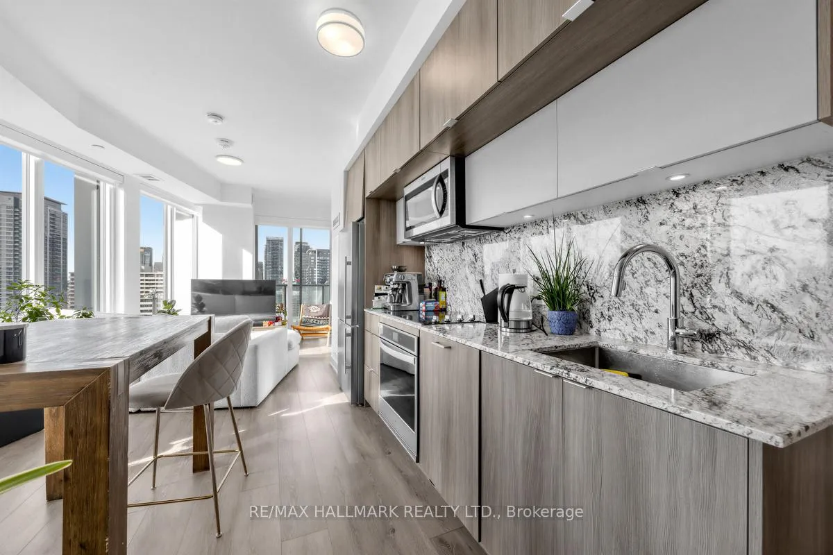 Photo 4 of Unit 2508, 575 Bloor Street E, Toronto, North St. James Town — HOMEH