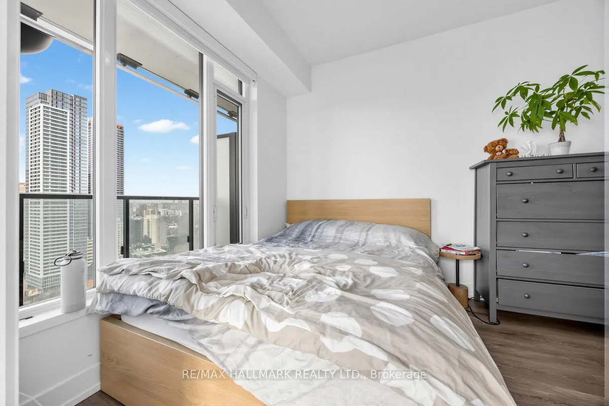 Photo 12 of Unit 2508, 575 Bloor Street E, Toronto, North St. James Town — HOMEH
