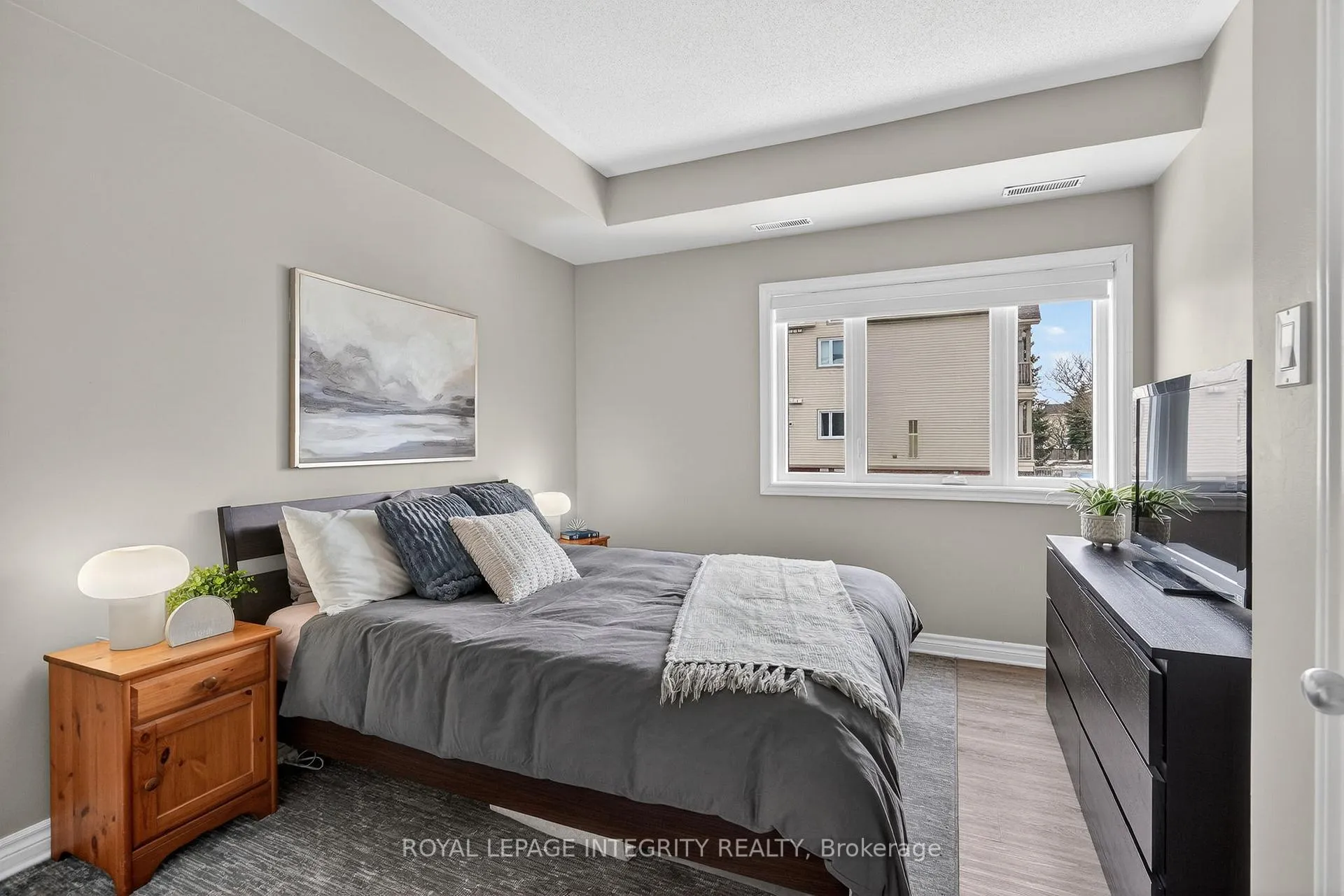 Photo 16 of Unit E, 156 Waterbridge Drive E, Ottawa, Barrhaven East — HOMEH