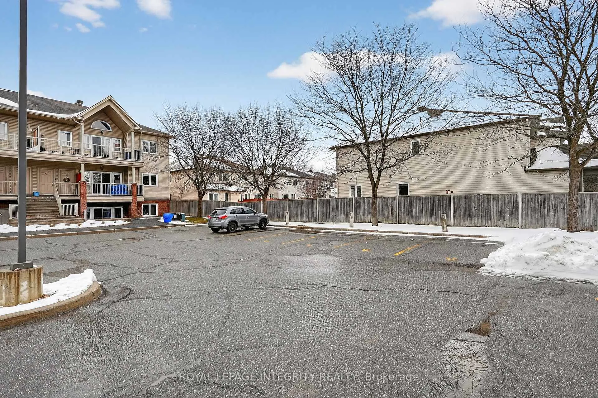 Photo 25 of Unit E, 156 Waterbridge Drive E, Ottawa, Barrhaven East — HOMEH