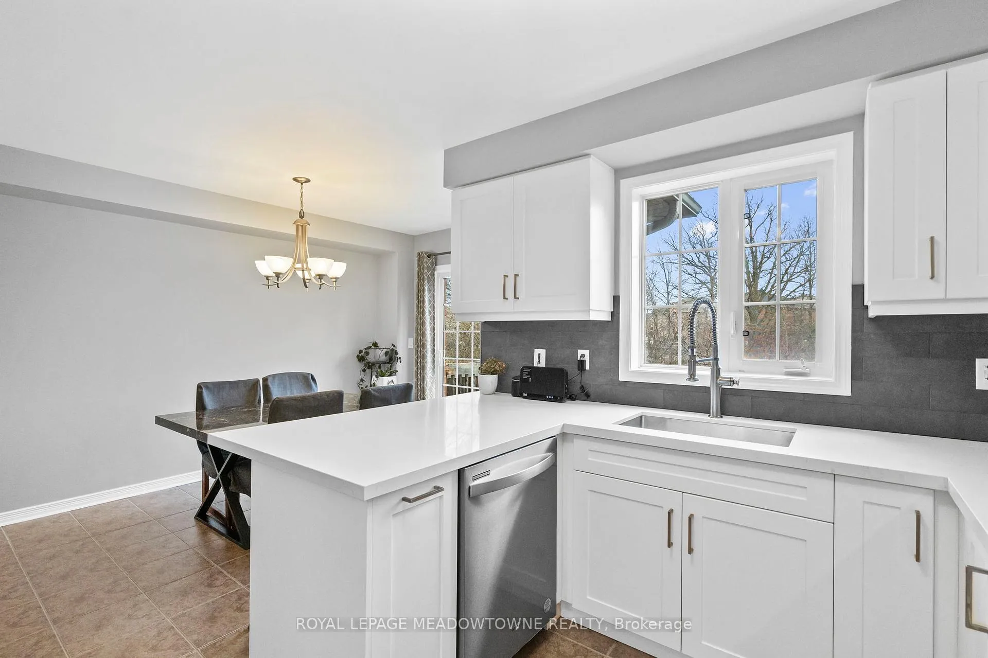 Photo 10 of 356 Bussel Crescent, Milton, Clarke — HOMEH