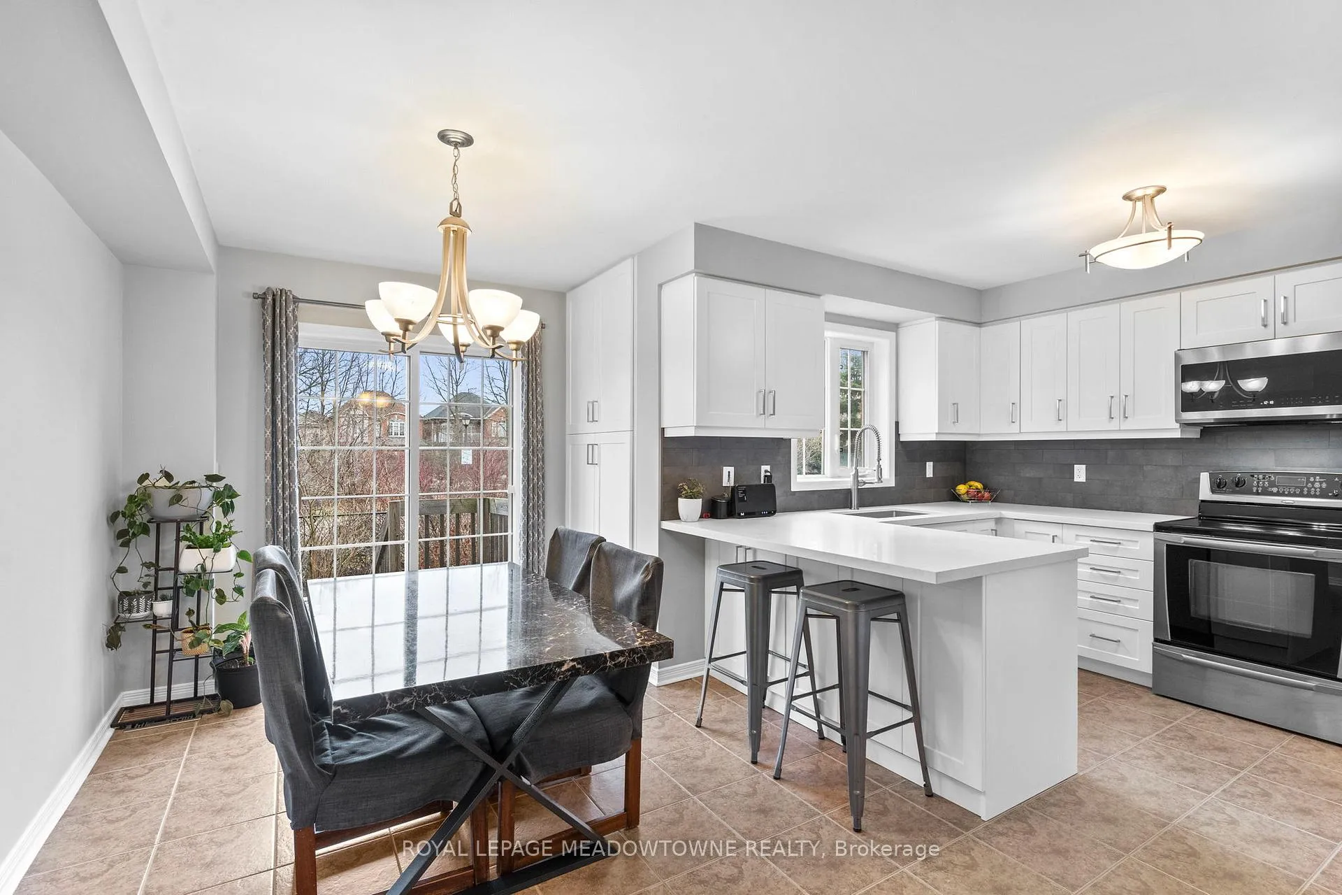 Photo 11 of 356 Bussel Crescent, Milton, Clarke — HOMEH