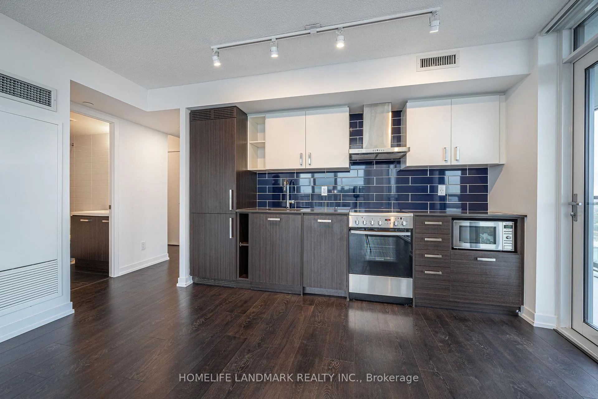 Photo 6 of Unit 2610, 125 Redpath Avenue, Toronto, Mount Pleasant West — HOMEH