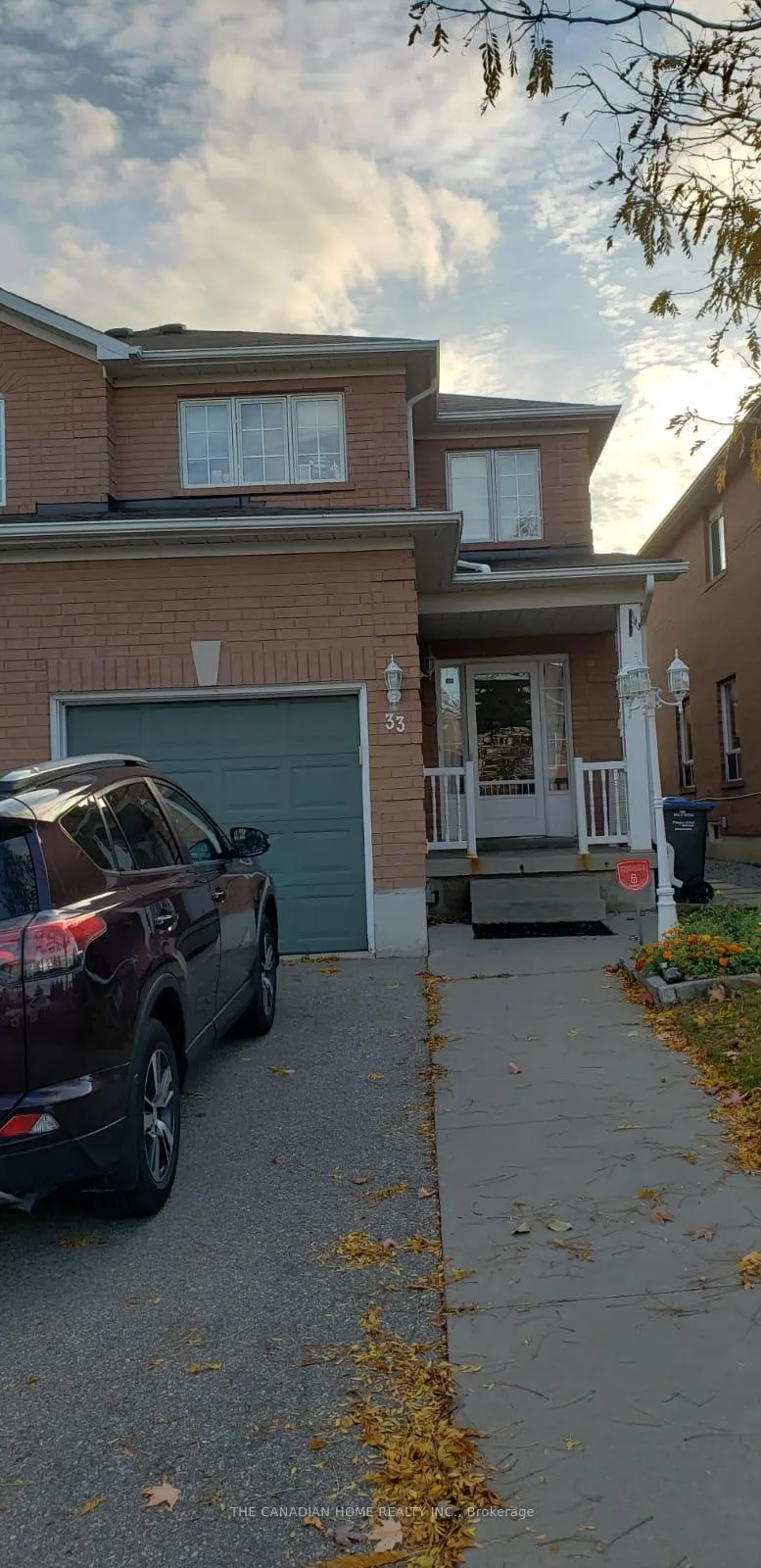 Photo 2 of 33 Baha Crescent, Brampton, Fletcher's Meadow — HOMEH