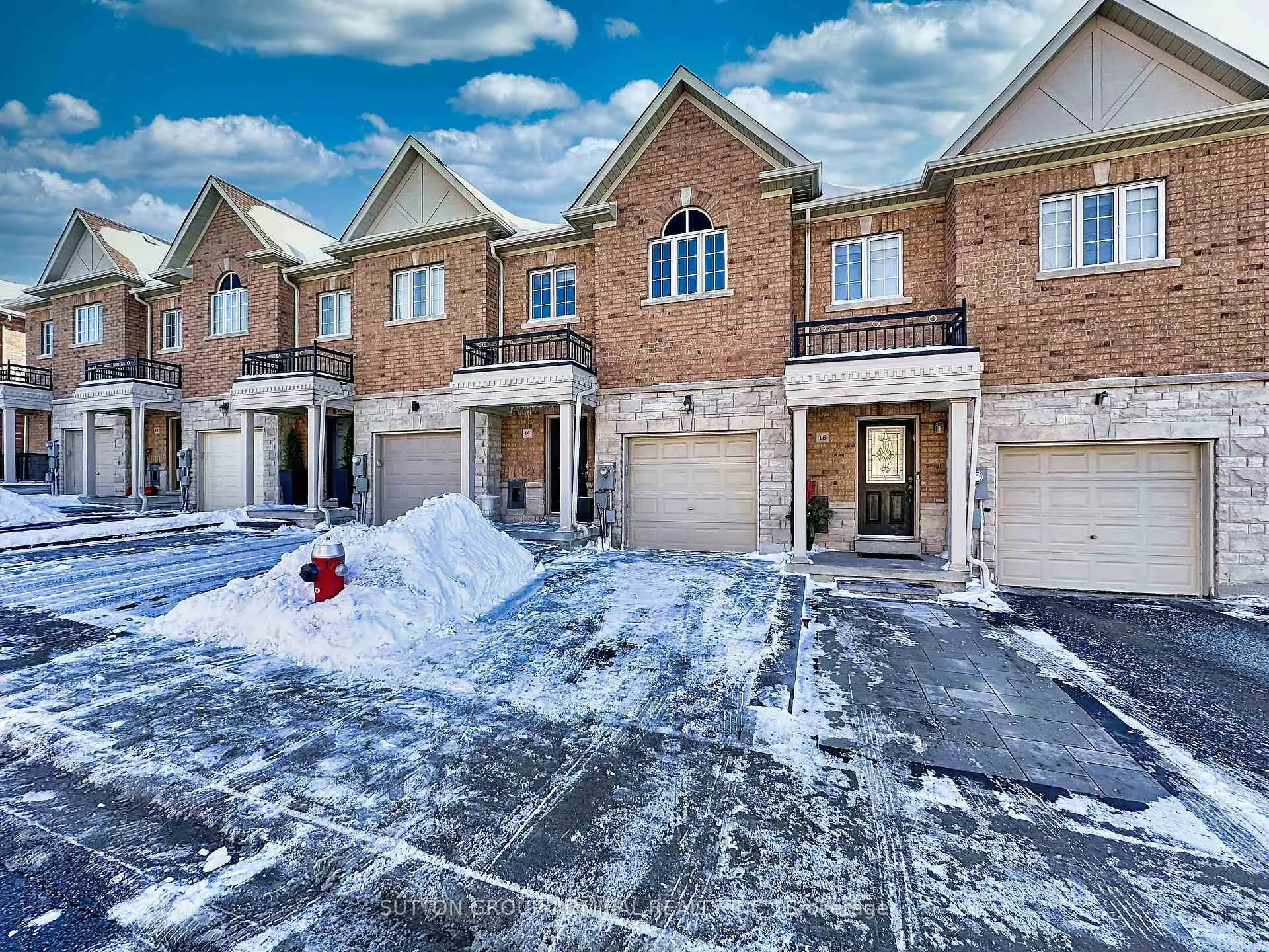 Photo 2 of Unit 14, 8777 Dufferin Street, Vaughan, Patterson — HOMEH