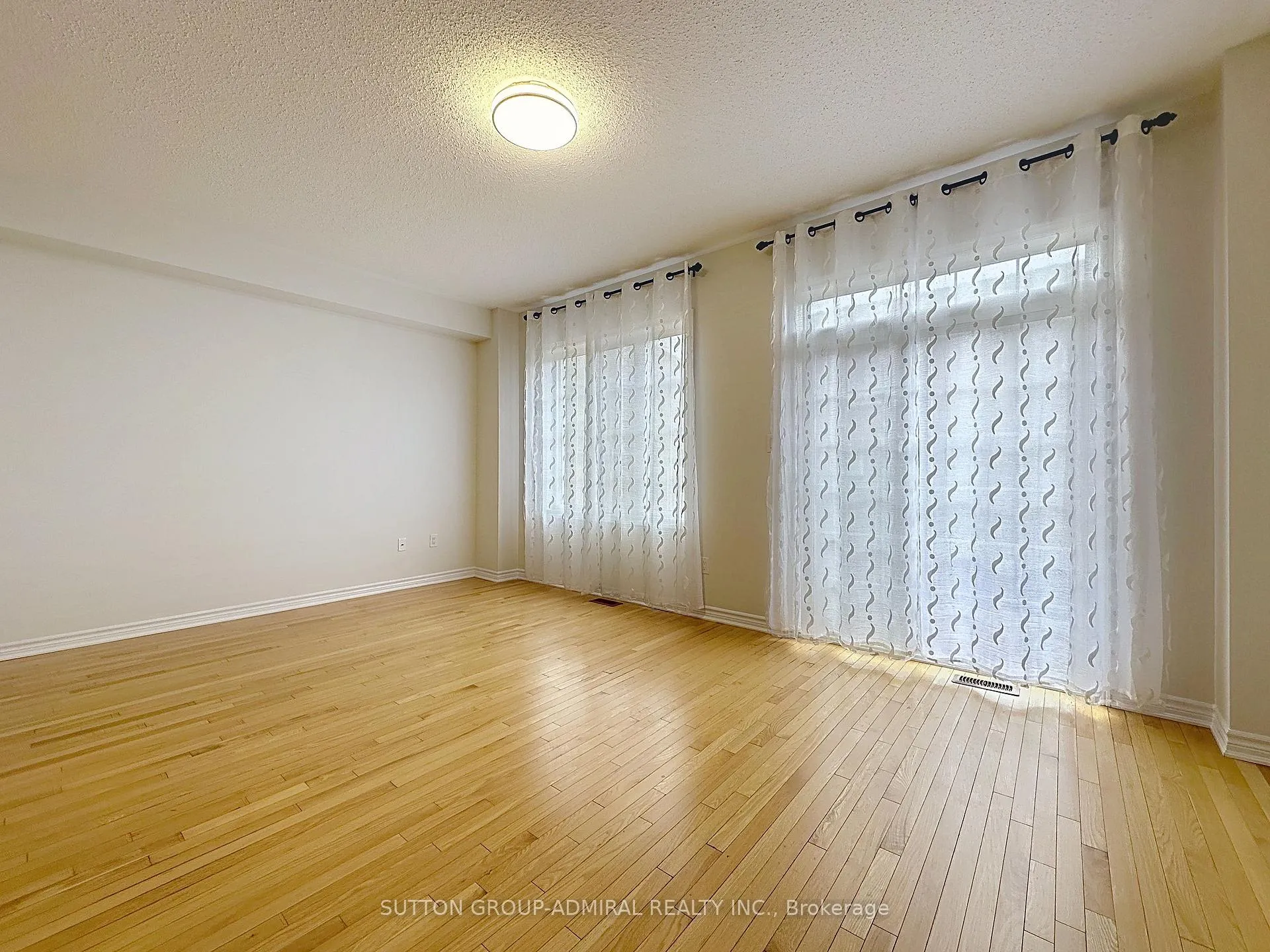 Photo 8 of Unit 14, 8777 Dufferin Street, Vaughan, Patterson — HOMEH