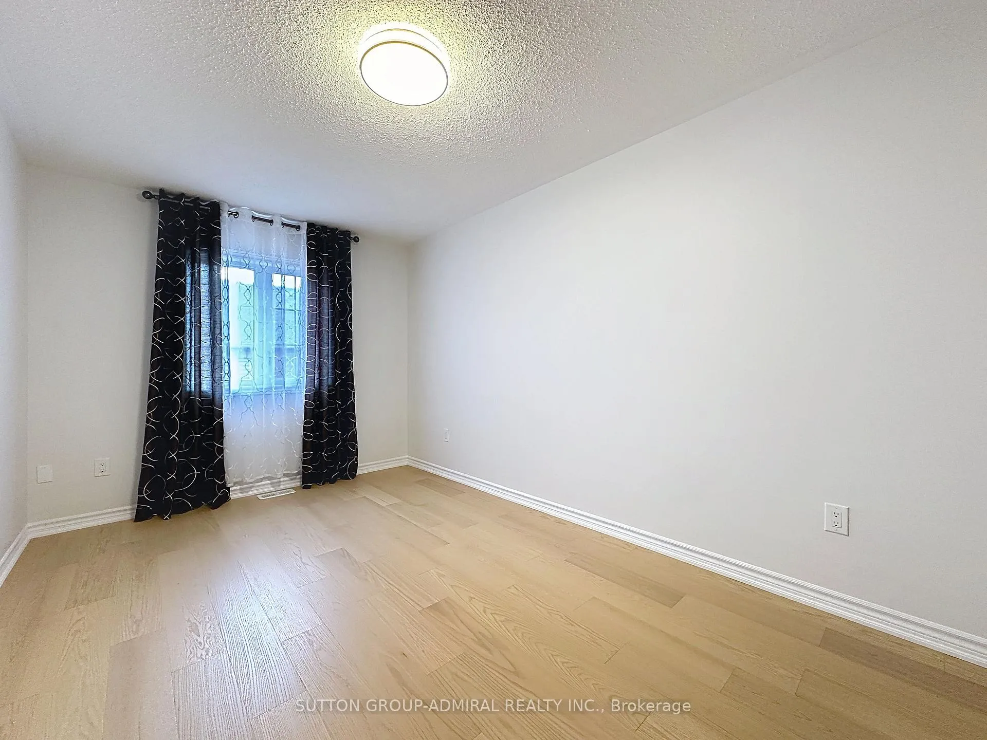 Photo 12 of Unit 14, 8777 Dufferin Street, Vaughan, Patterson — HOMEH