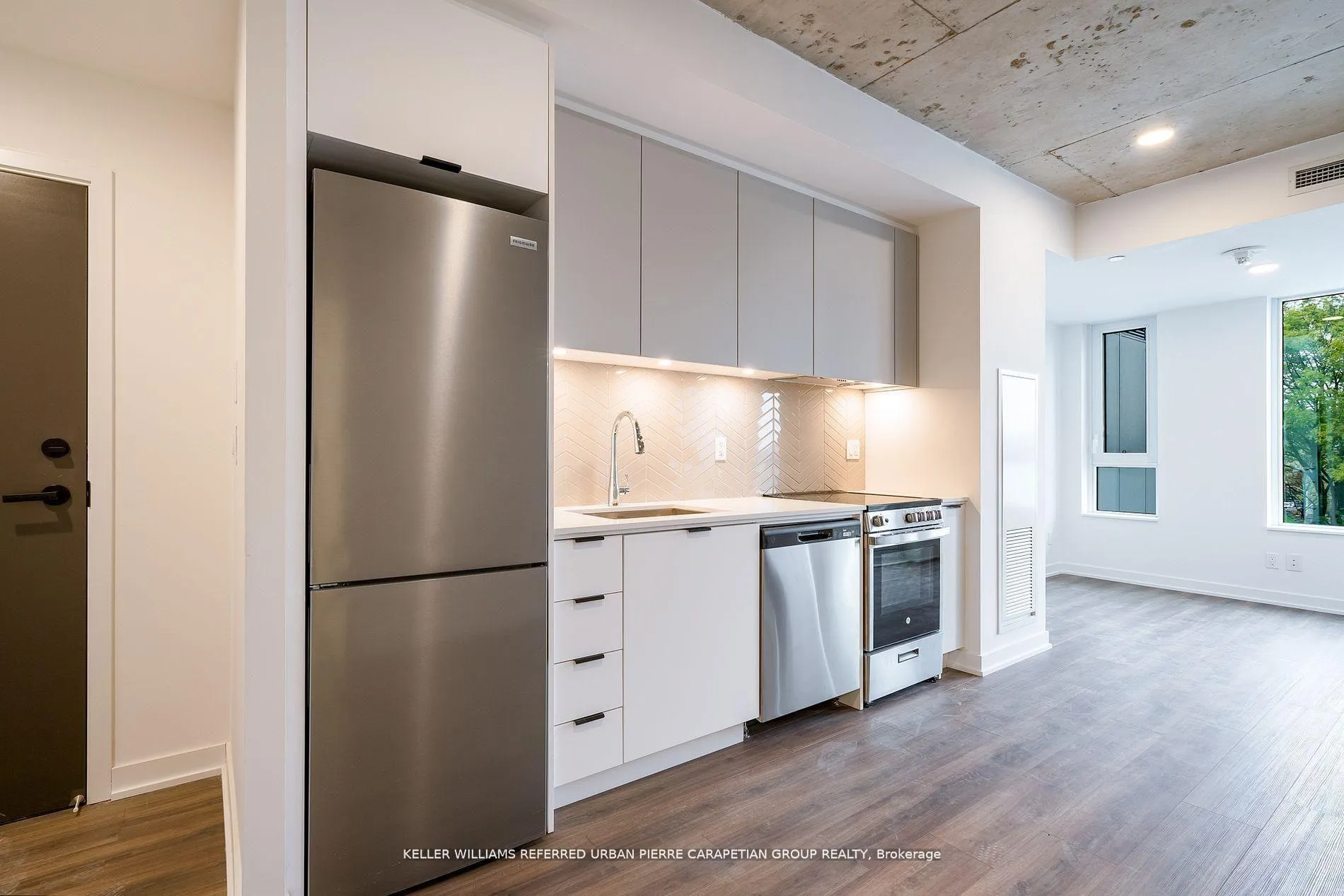 Photo 8 of Unit 407, 57 Brock Avenue, Toronto, Roncesvalles — HOMEH