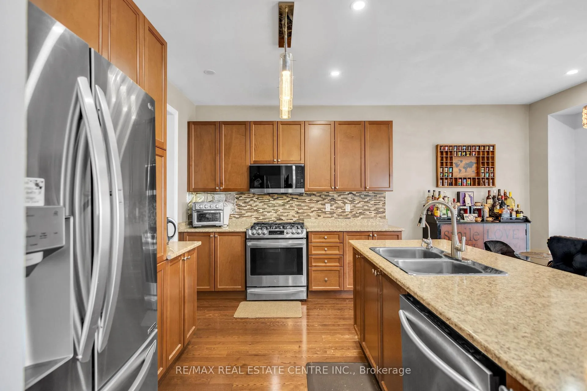 Photo 14 of 713 Halbert Drive, Shelburne — HOMEH