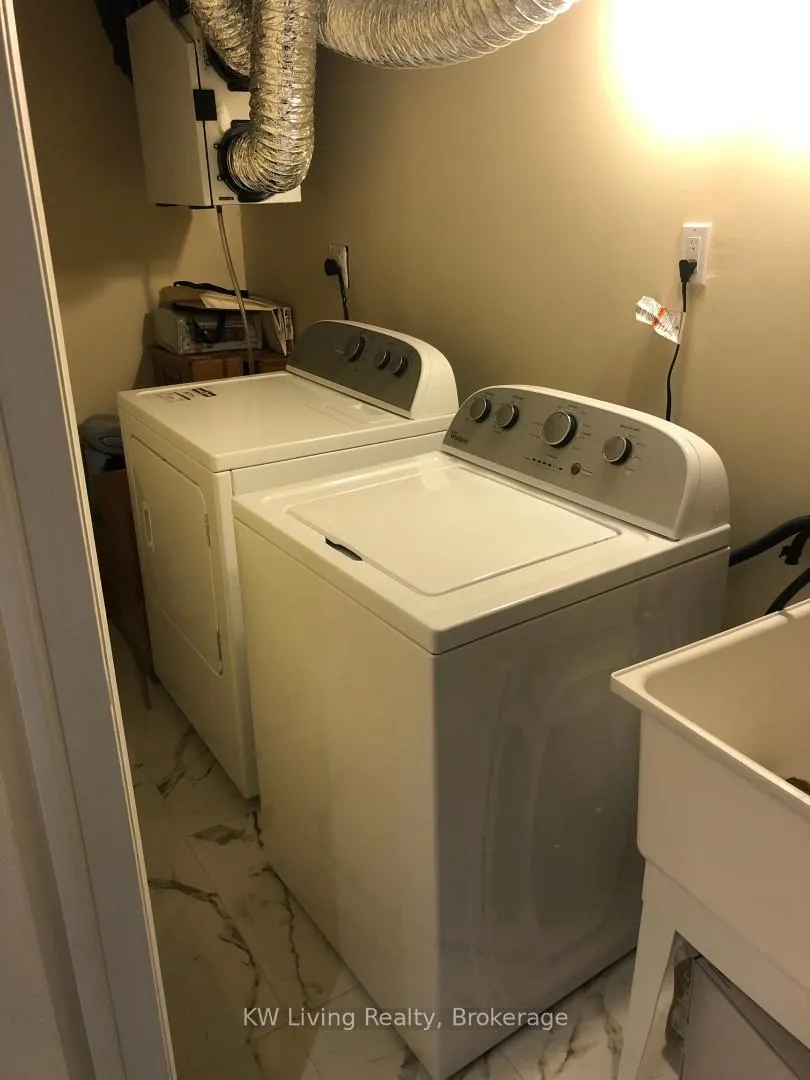 Photo 7 of Unit Bsmt, 62 Jackson Eli Way, Markham, Cedarwood — HOMEH