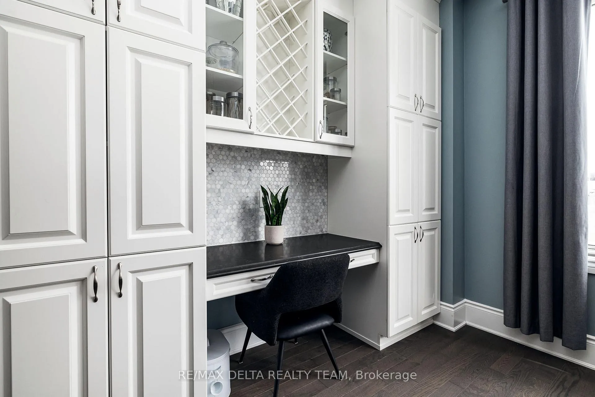 Photo 13 of 199 Bartonia Circle, Ottawa, Avalon West — HOMEH
