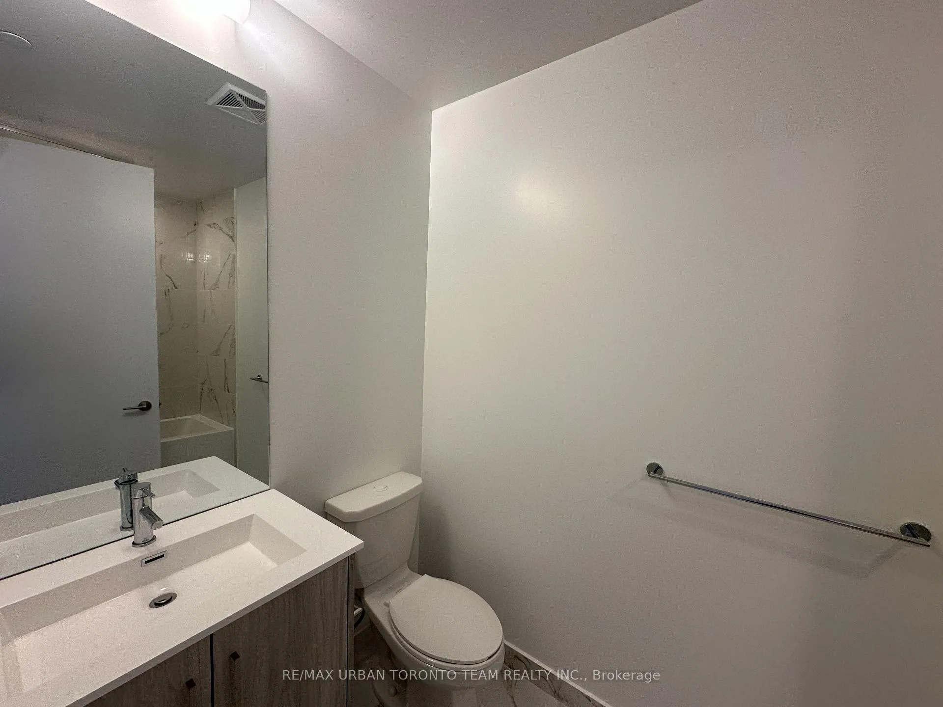 Photo 11 of Unit 2502, 180 Front Street E, Toronto, Moss Park — HOMEH