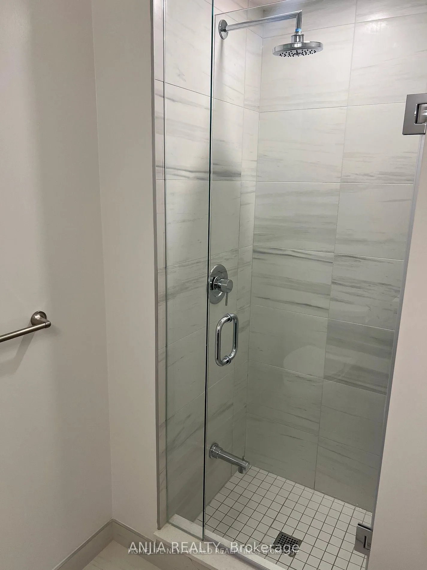 Photo 5 of Unit 4211, 55 Cooper Street, Toronto, Waterfront Communities — HOMEH