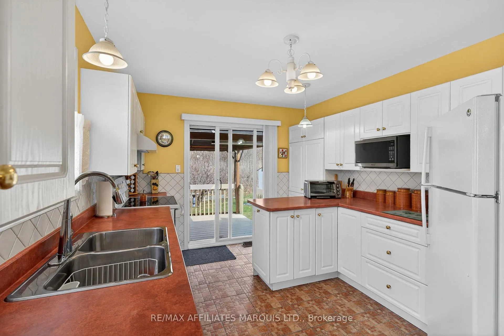 Photo 12 of 175 Hemlock Crescent, Cornwall — HOMEH