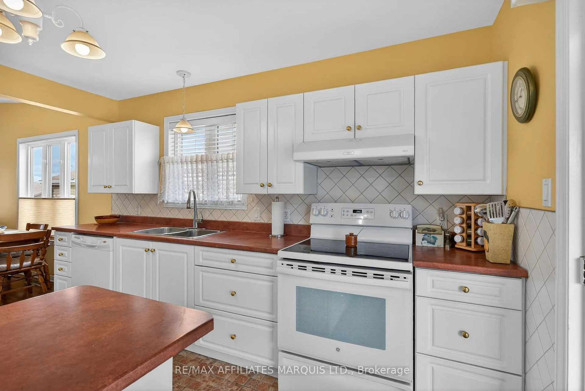 Photo 13 of 175 Hemlock Crescent, Cornwall — HOMEH