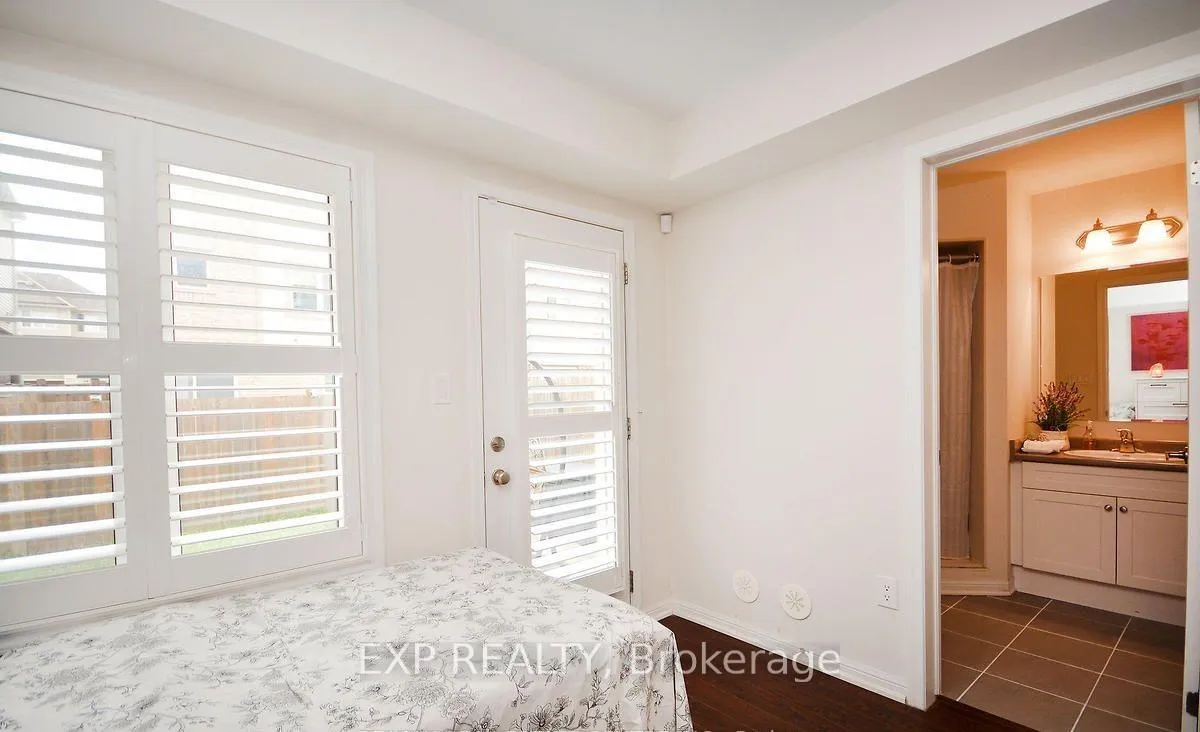 Photo 7 of 13 Colonel Frank Ching Crescent, Brampton, Fletcher's West — HOMEH