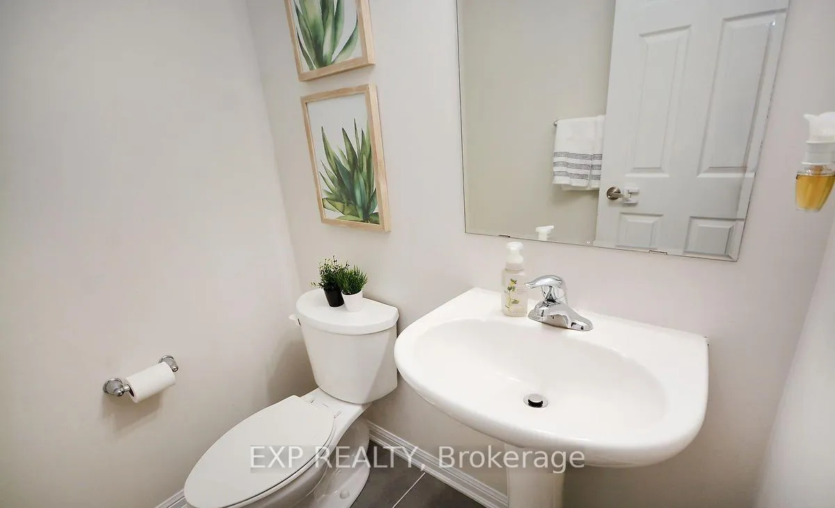 Photo 16 of 13 Colonel Frank Ching Crescent, Brampton, Fletcher's West — HOMEH