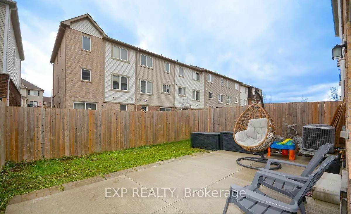 Photo 38 of 13 Colonel Frank Ching Crescent, Brampton, Fletcher's West — HOMEH