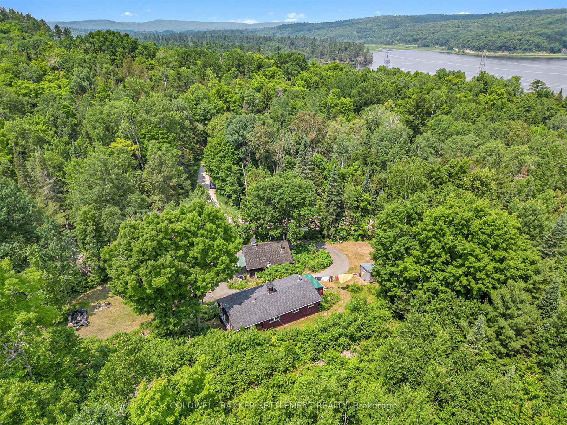Photo 3 of 2152 Black Creek Road, Lanark Highlands, Lanark Highlands (Lavant) Twp — HOMEH