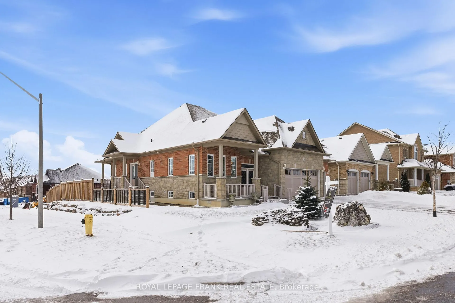 Photo 2 of 51 Nathan Avenue, Whitby, Brooklin — HOMEH