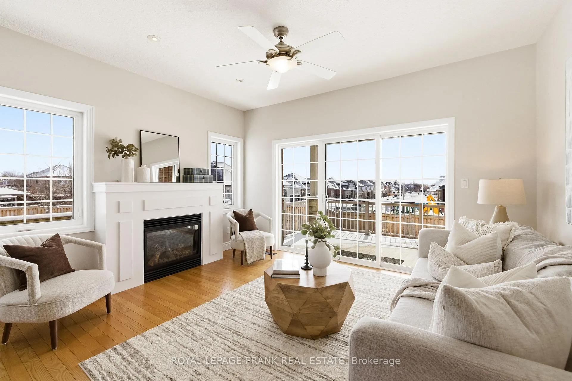 Photo 11 of 51 Nathan Avenue, Whitby, Brooklin — HOMEH
