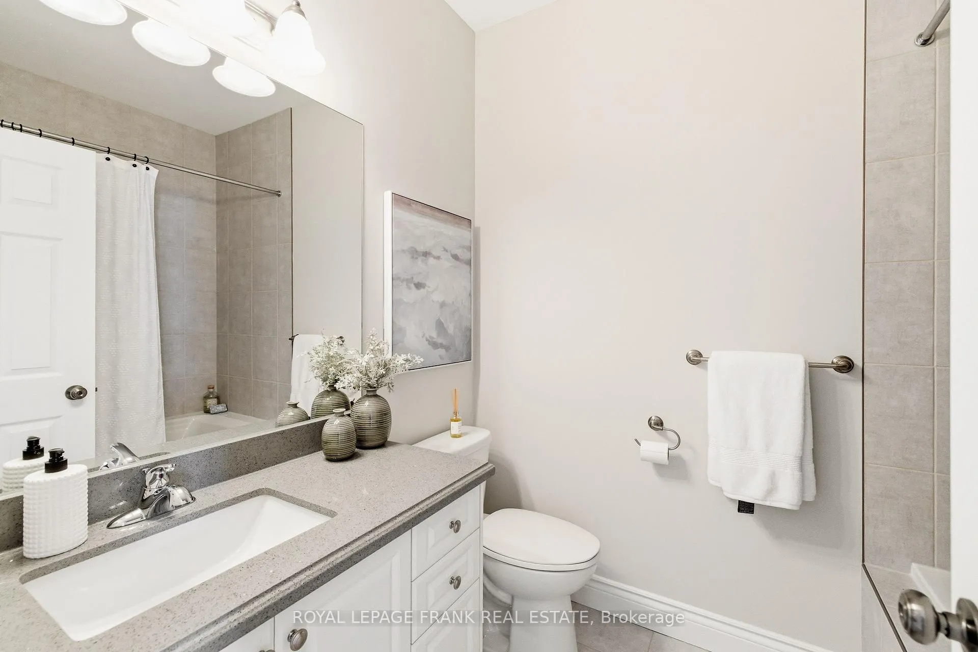 Photo 25 of 51 Nathan Avenue, Whitby, Brooklin — HOMEH